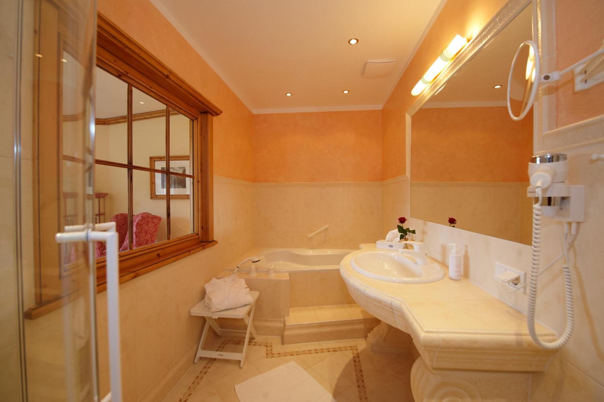 Hotel Ennstalerhof 람자우 암 다흐스타인 외부 사진